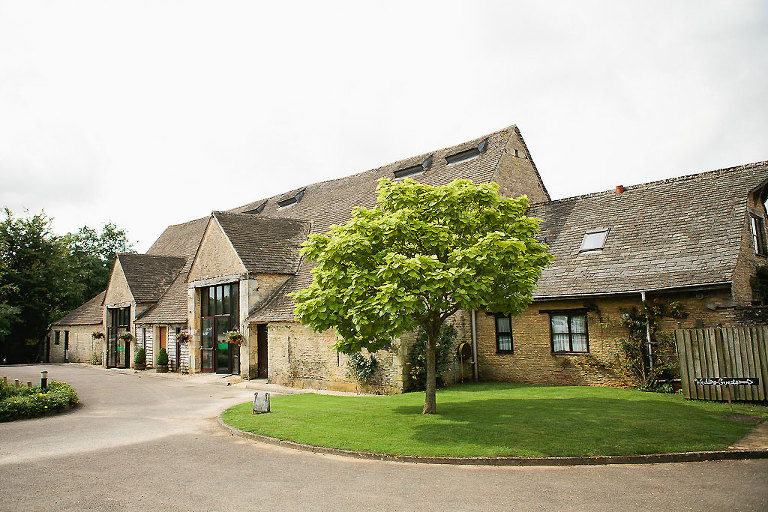 Wedding Venue The Great Tythe Barn Tetbury Bath And Bristol